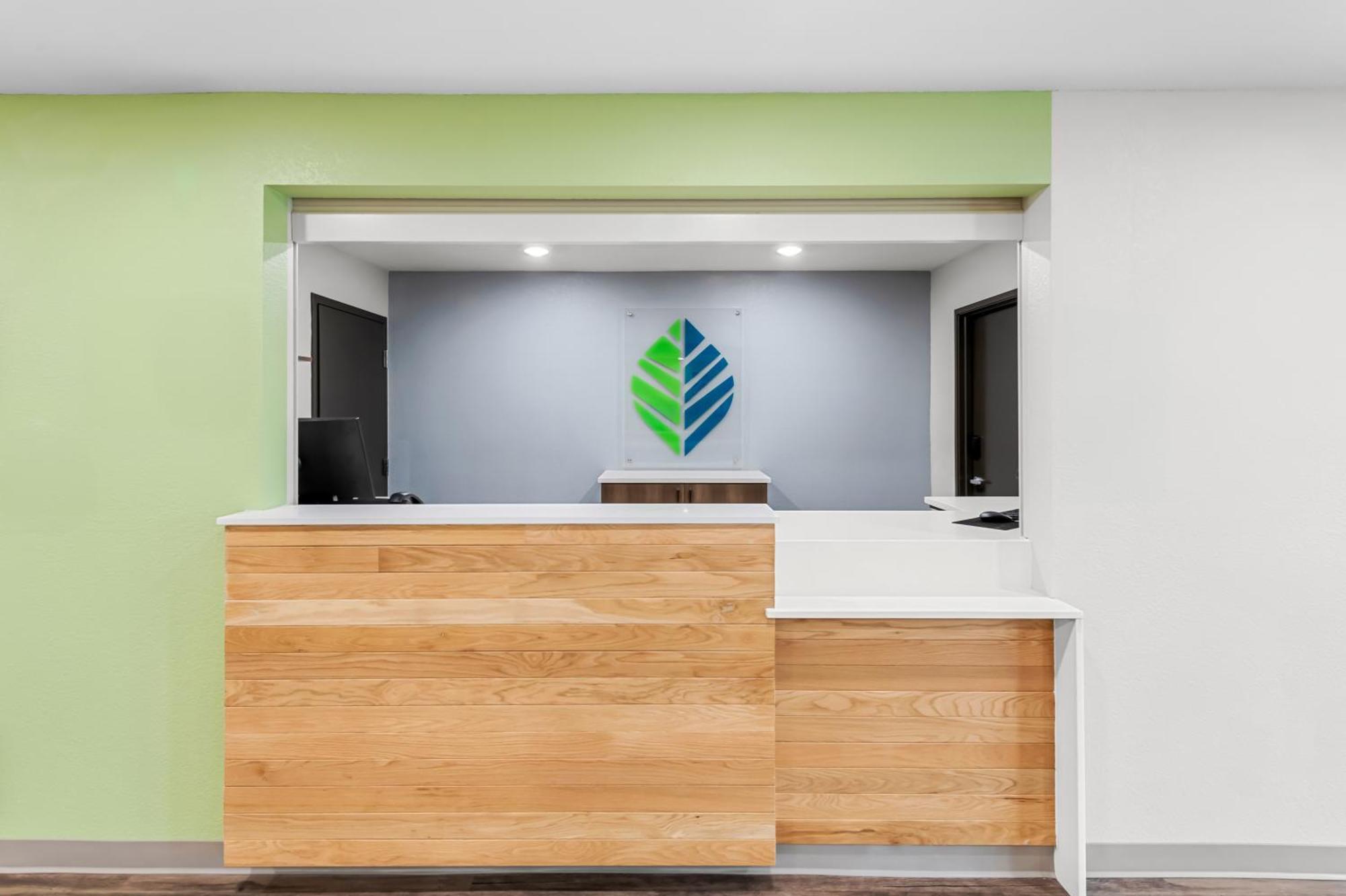 Woodspring Suites Kansas City Airport Exterior foto